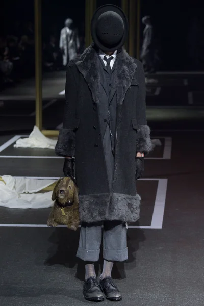 Look 3